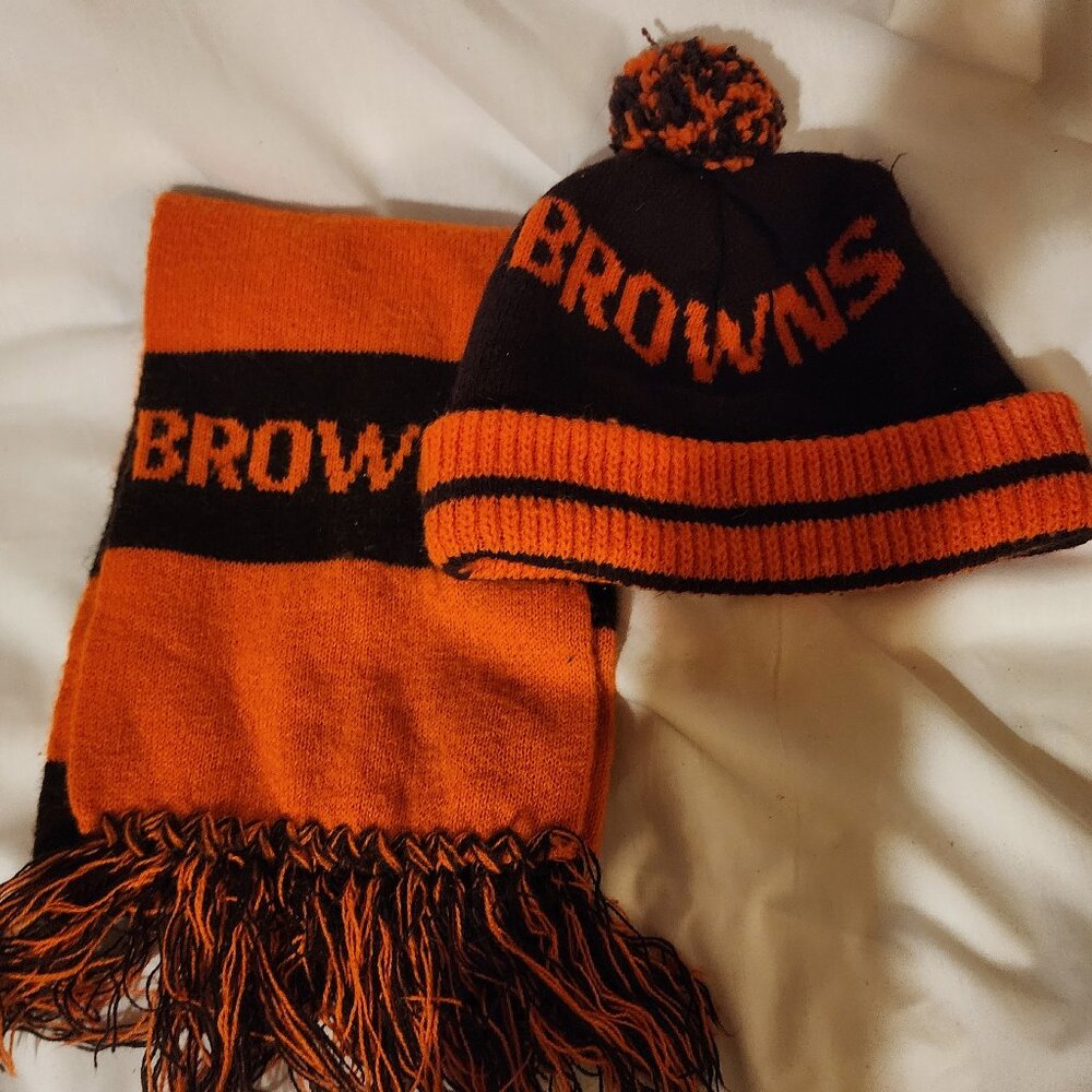 CLEVELAND BROWNS Vintage Scarf & Hat
